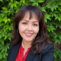 Victoria Yazzie Headshot